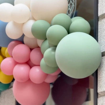 Guirnalda globos BALI montada <br> (solo Barcelona y Madrid)