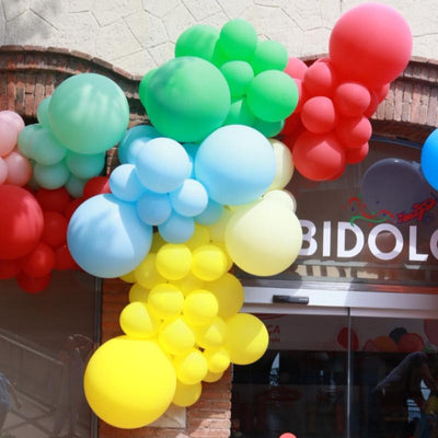 Guirnalda globos COLORS montada <br> (solo Barcelona y Madrid)