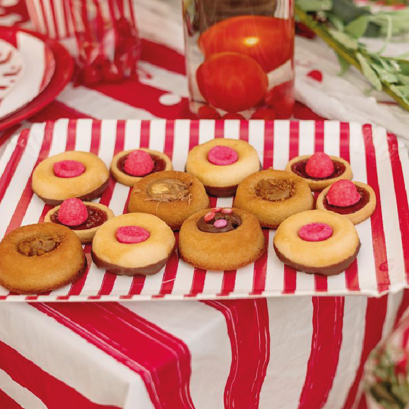 Red striped tray