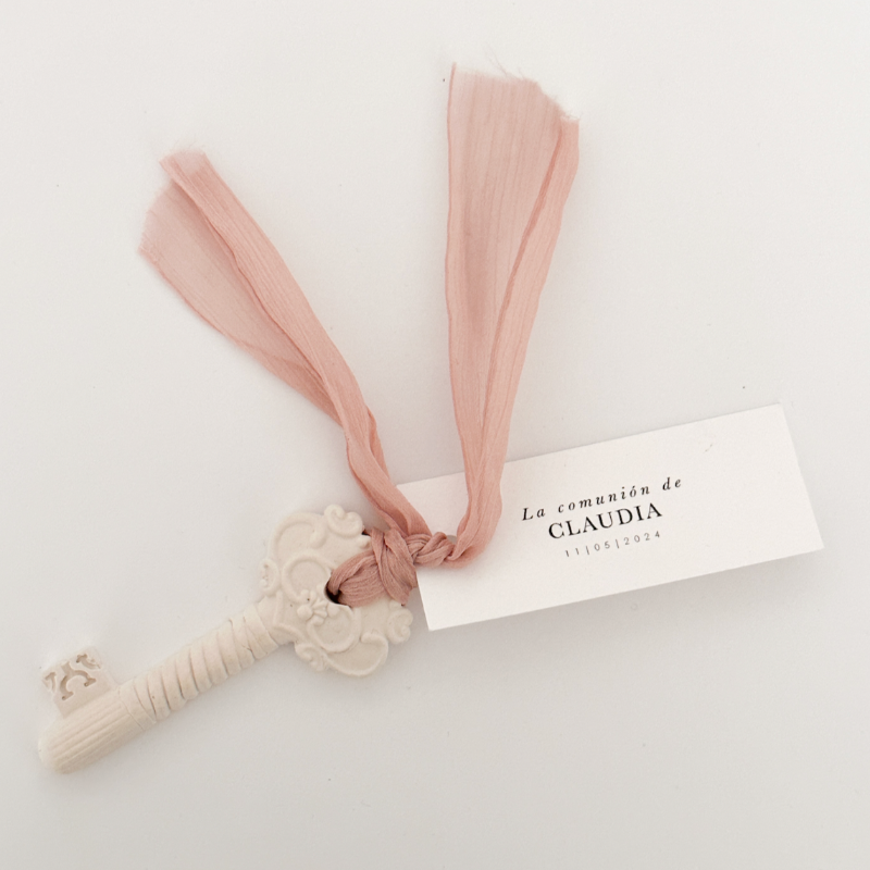 Scented detail Key with bow