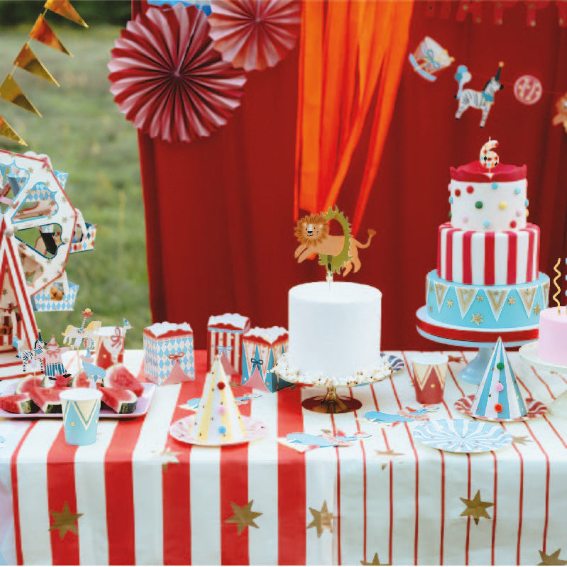 Red stars and stripes paper tablecloth