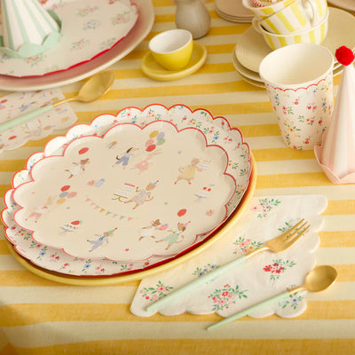 Animal Friends Scalloped Plates / 8 pcs.