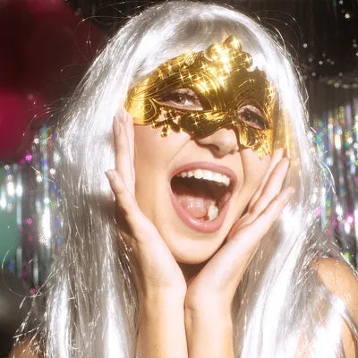 Máscara dourada chique