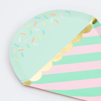 Ice cream plate with cake mix and sprinkles / 8 pcs.