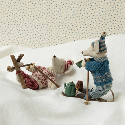 Winter Mom Mouse with Maileg Red Sweater and Skis