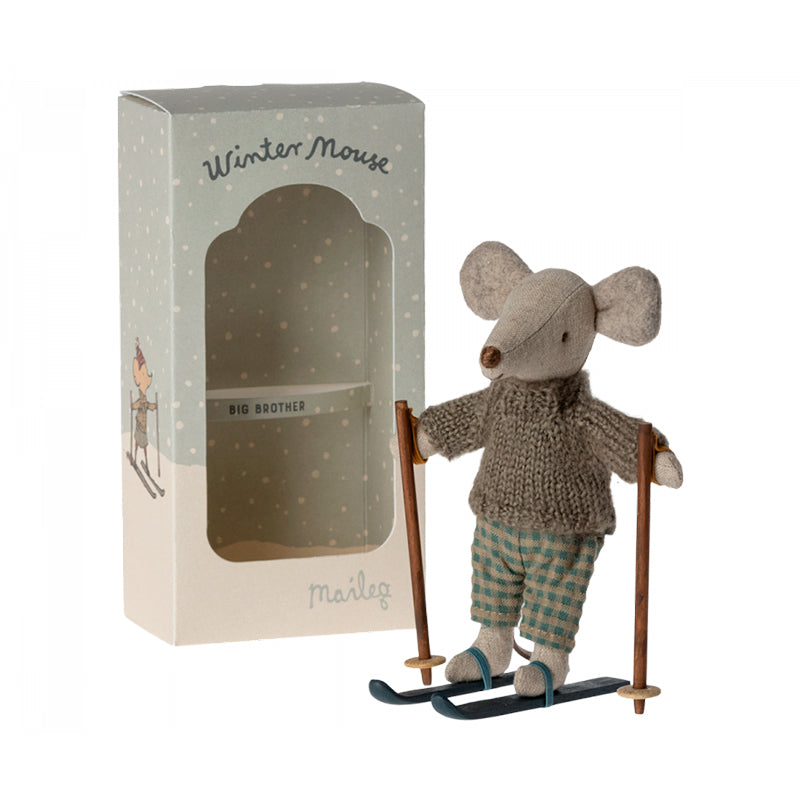 Winter mouse with sweater and skis