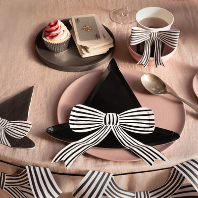 Black witch hat napkin / 16 pcs.