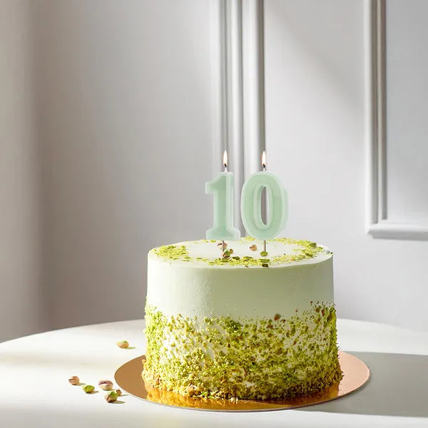 Green number candles with basic border