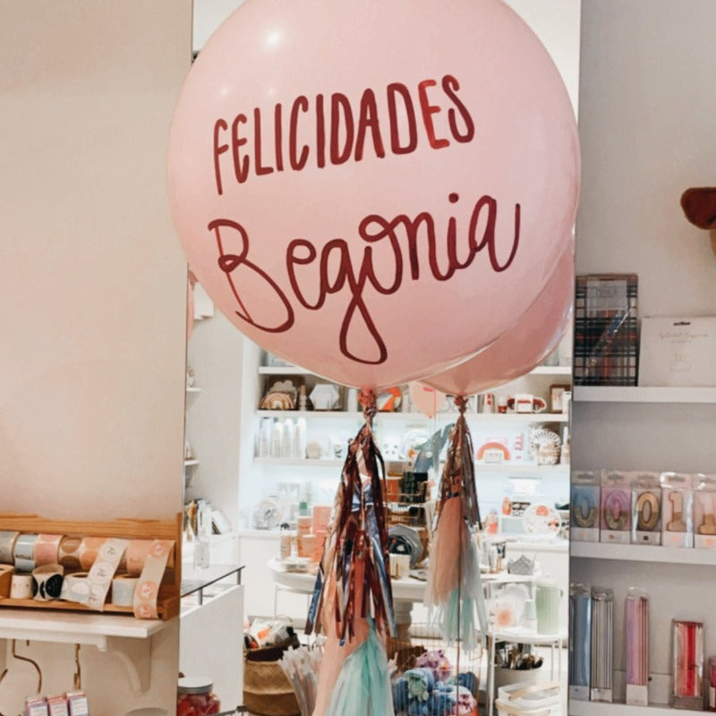 Balloon L puffy rosa tassel e letras castanhas <br> (apenas Barcelona e Madrid)</br>