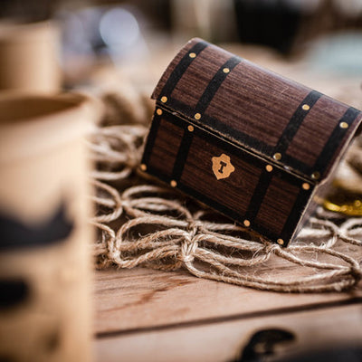 Pirate chest detail box / 8 units.