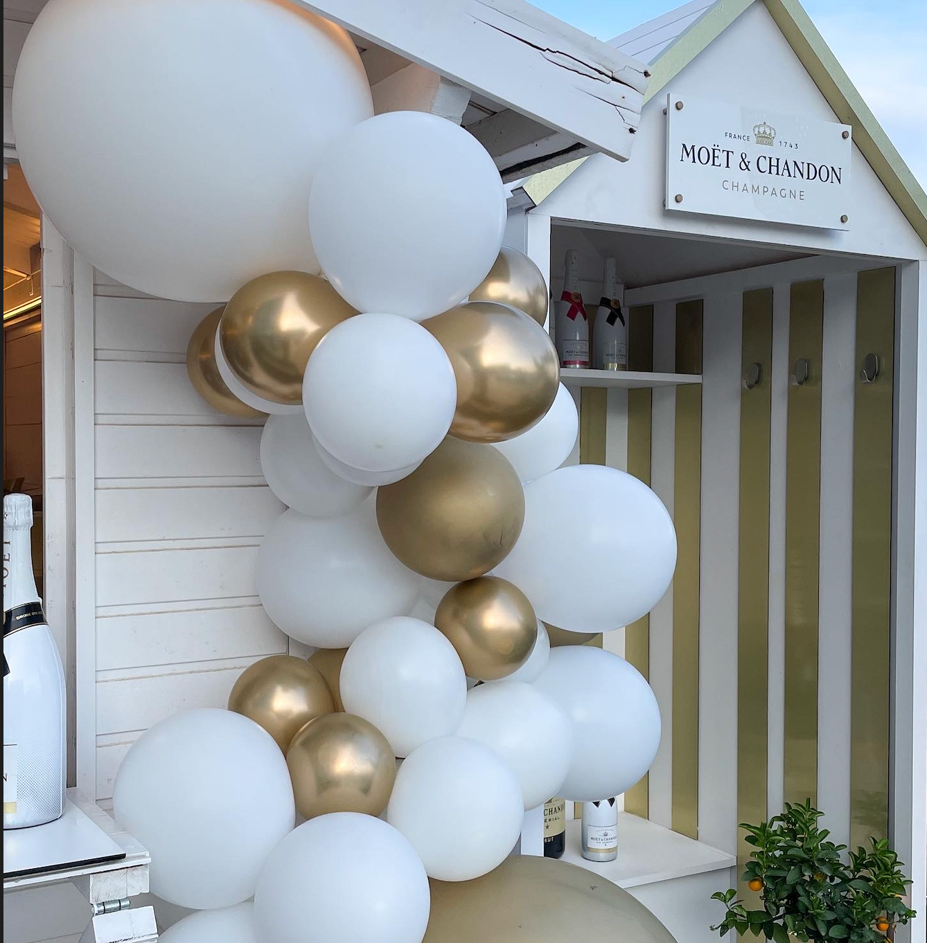 WHITE balloon garland assembled<br> (only Barcelona and Madrid)